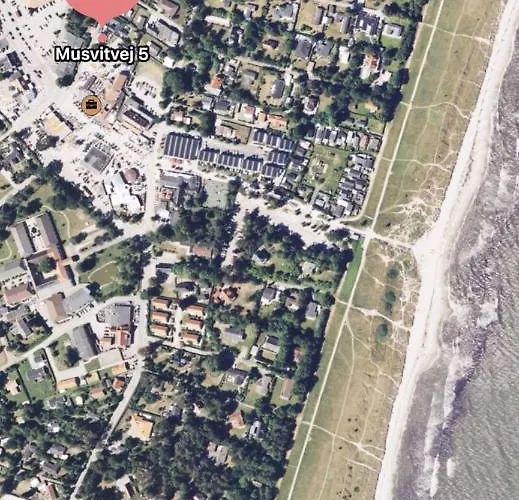 - Marielyst Centrum Bøtø By